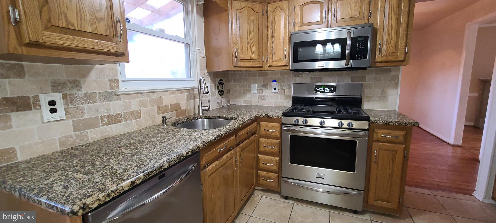 41 Greenvale Road Cherry Hill, NJ 08034 - Photo 6 of 22 Gallery Image 6