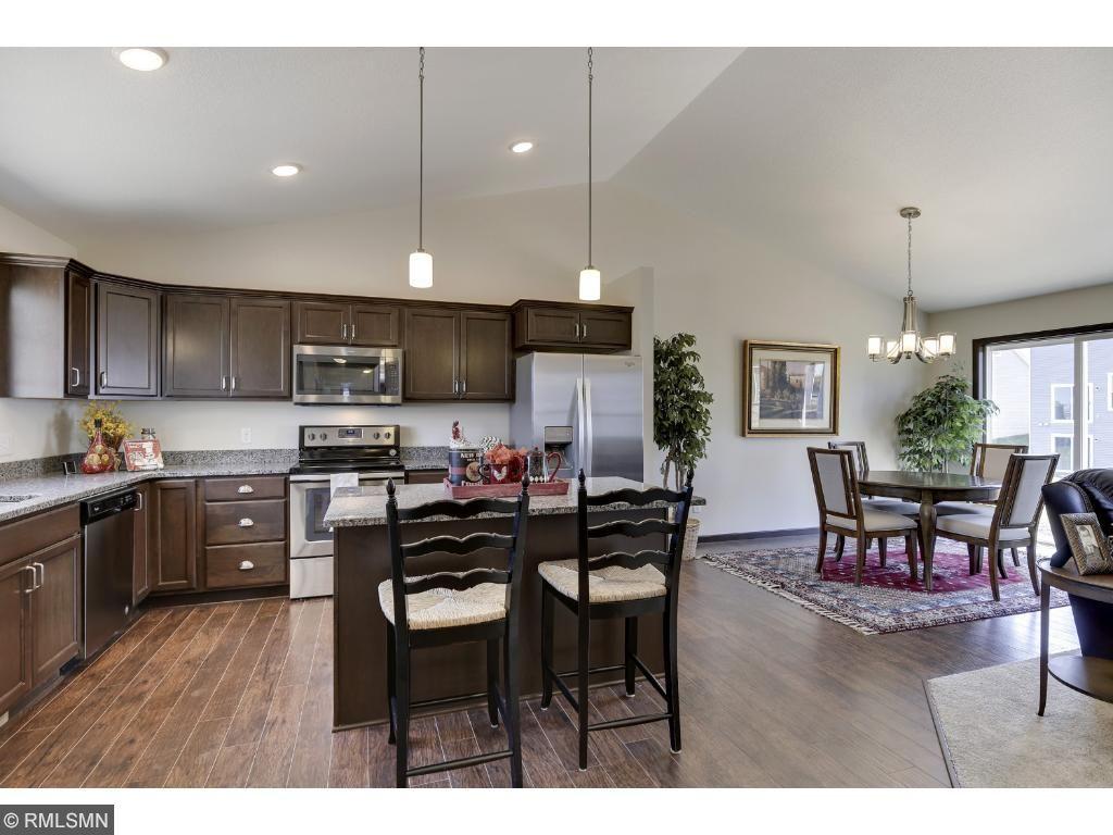 9133 Compass Pointe Road Woodbury, MN 55129 - Photo 4 of 11 Gallery Image 4