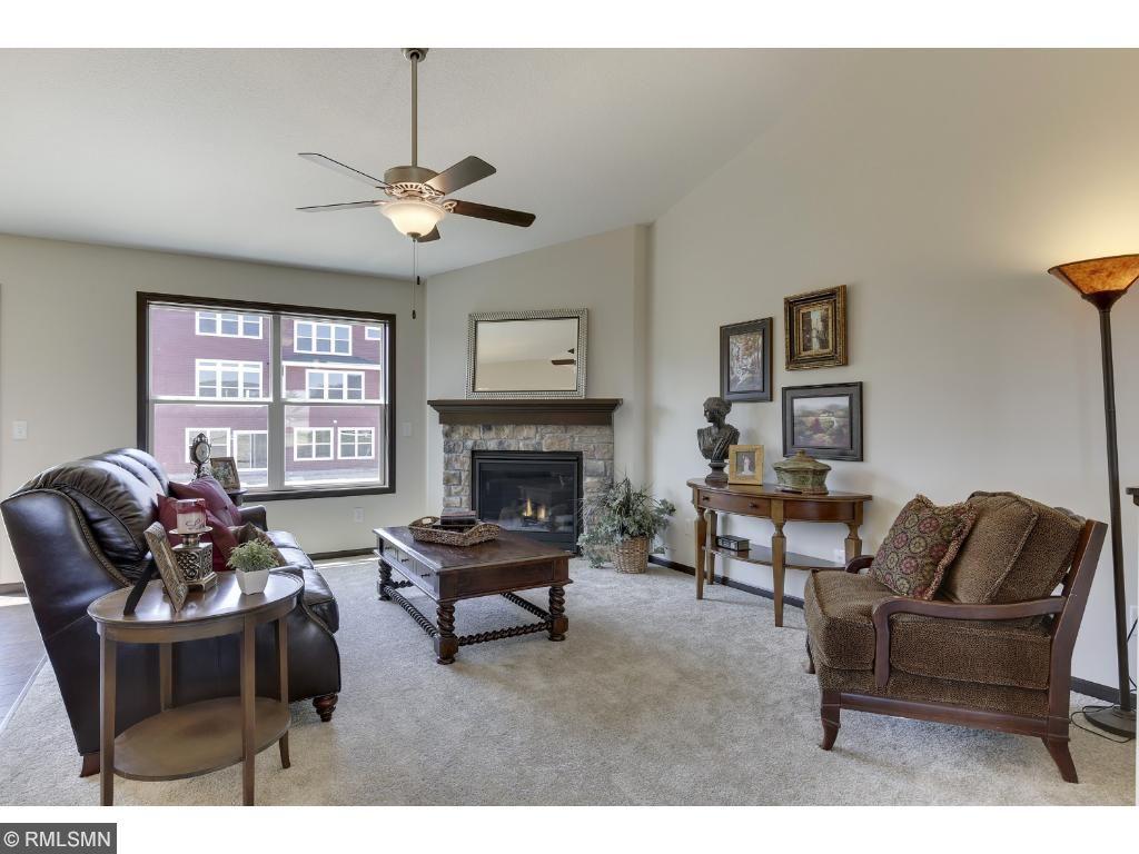 9133 Compass Pointe Road Woodbury, MN 55129 - Photo 7 of 11 Gallery Image 7