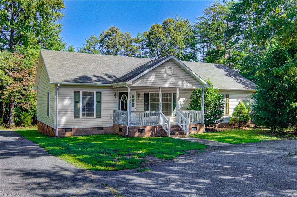 406 Grenham Road Greensboro, NC 27455 - Photo 1 of 16 Gallery Image 1