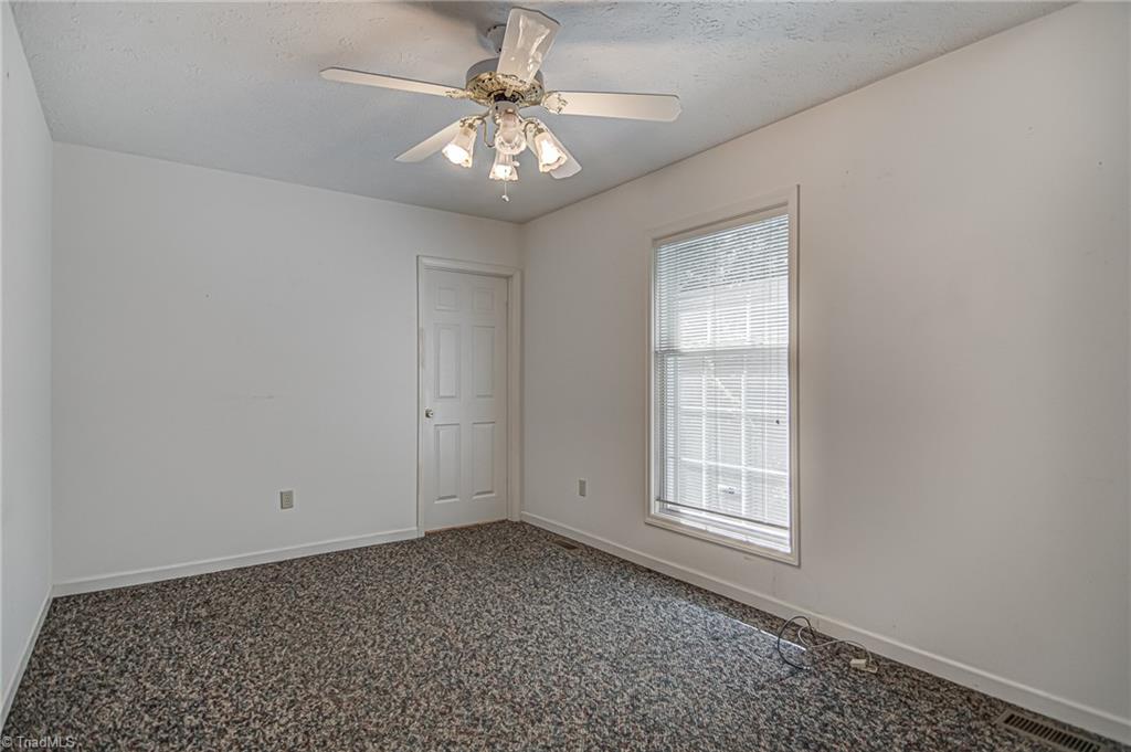 406 Grenham Road Greensboro, NC 27455 - Photo 11 of 16 Gallery Image 11