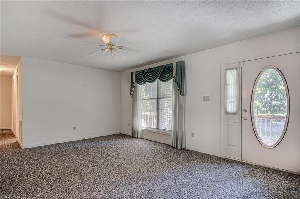 406 Grenham Road Greensboro, NC 27455 - Photo 3 of 16 Gallery Image 3