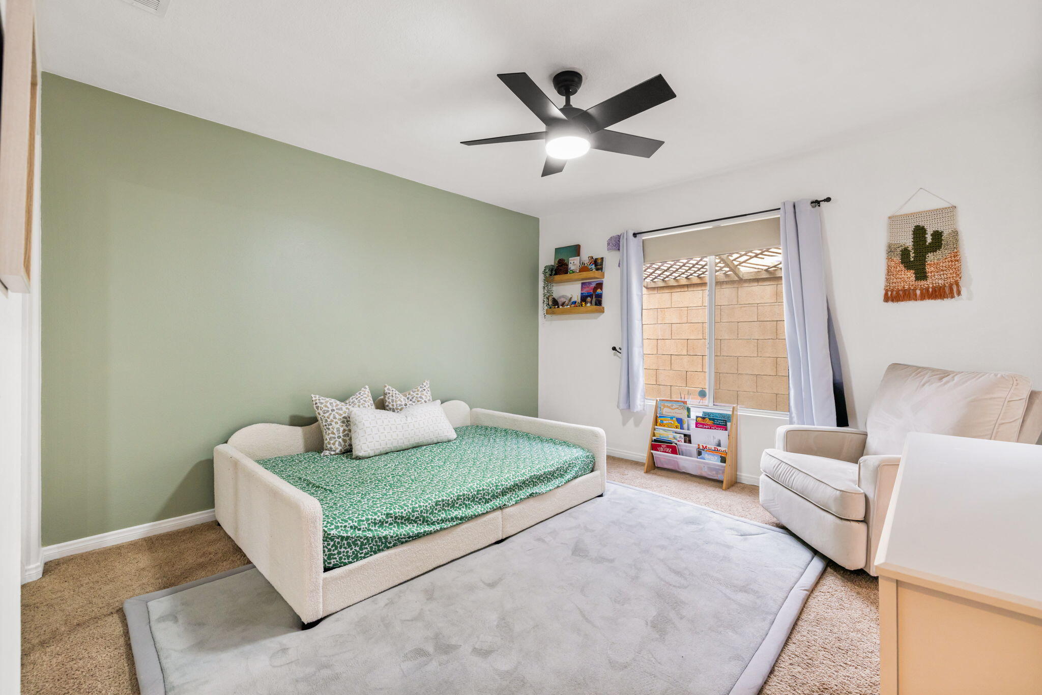 80543 Philadelphia Avenue Indio, CA 92201 - Photo 28 of 46 a living room with furniture
