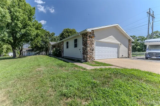 $226,000 | 24680 Seattle Road, Waynesville, MO 65583