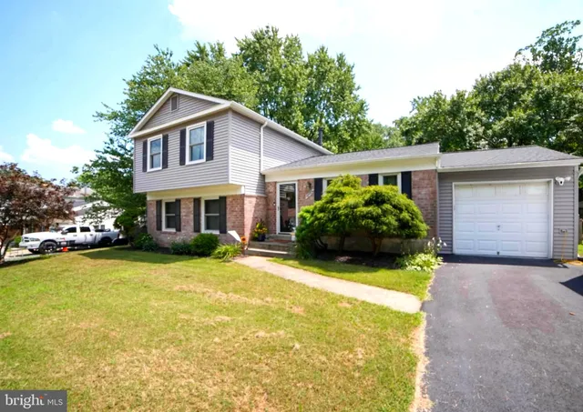$475,000 | 6403 Park Hall Drive, Laurel, MD 20707