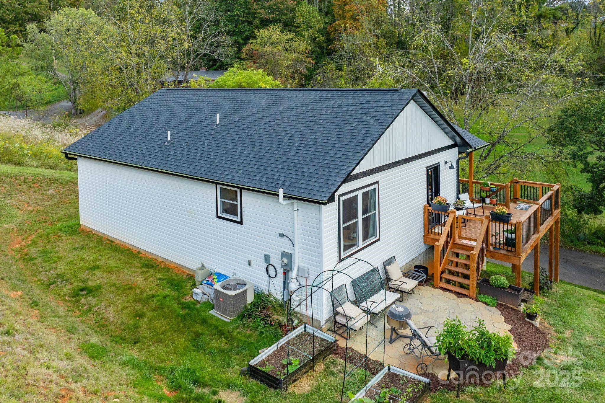 121 Ponder Street Mars Hill, NC 28754 - Photo 23 of 27