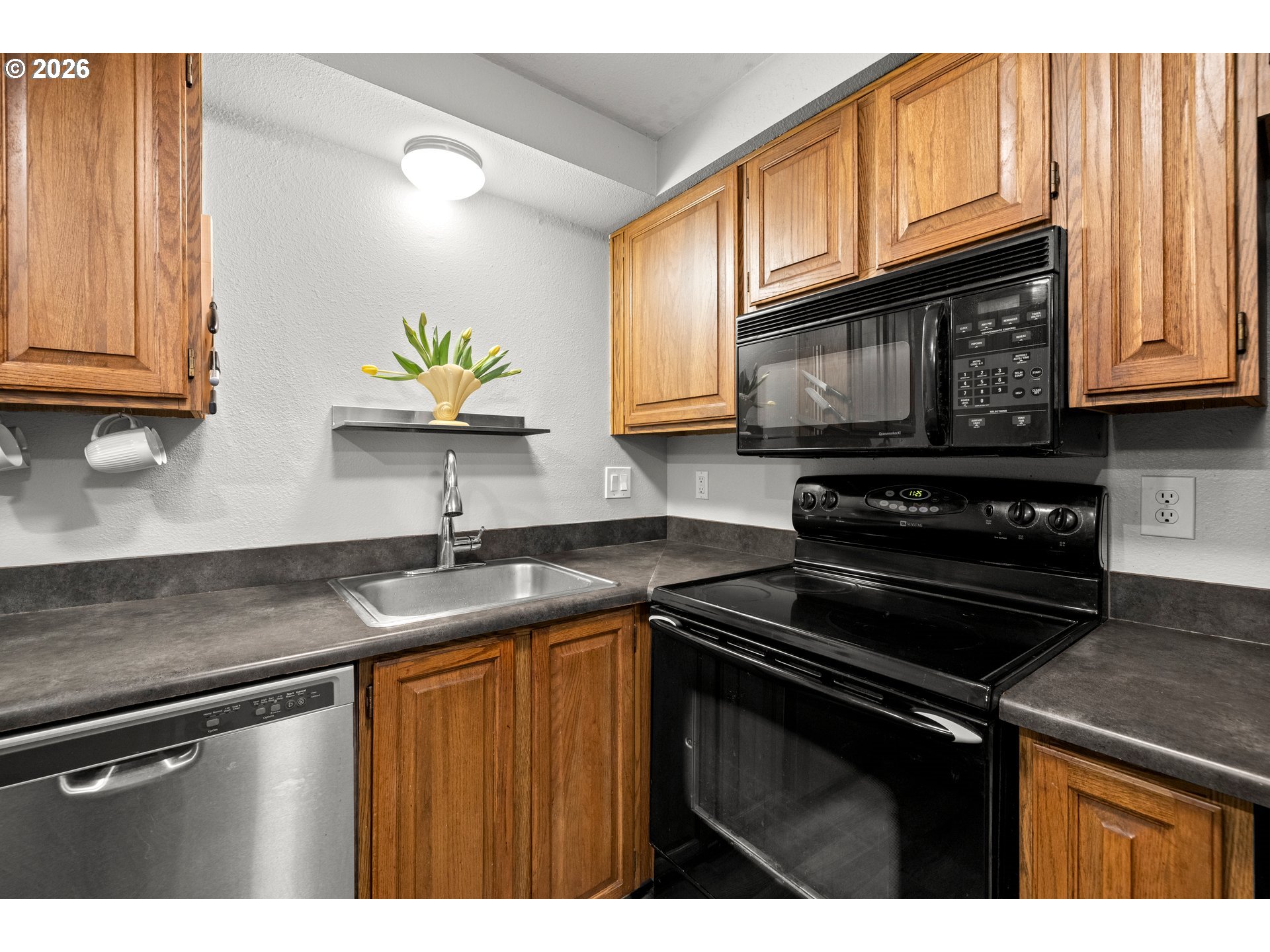 5563 Southwest Multnomah Boulevard Portland, OR 97219 - Photo 16 of 37 Gallery Image 16