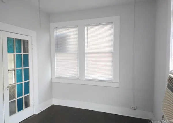 $750 | 822 East Carson, Unit 4, San Antonio, TX 78208
