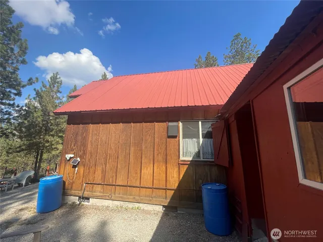 $310,000 | 12 Caribou Road, Tonasket, WA 98855