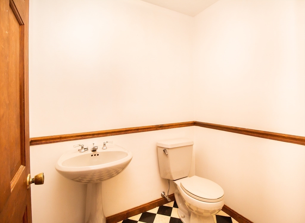 12 Tattan Farm Road Worcester, MA 01605 - Photo 11 of 38