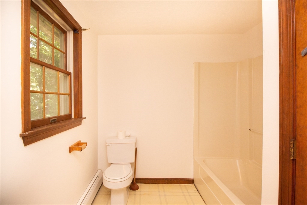 12 Tattan Farm Road Worcester, MA 01605 - Photo 24 of 38