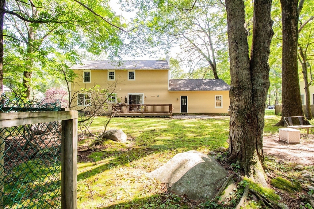 12 Tattan Farm Road Worcester, MA 01605 - Photo 5 of 38