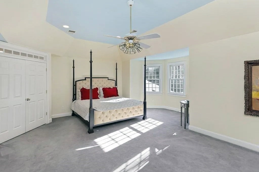 28 Meachen Road Sudbury, MA 01776 - Photo 6 of 13 Gallery Image 6