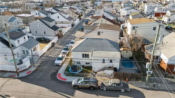 $685,000 | 26 Ira Court | Gerritsen Beach