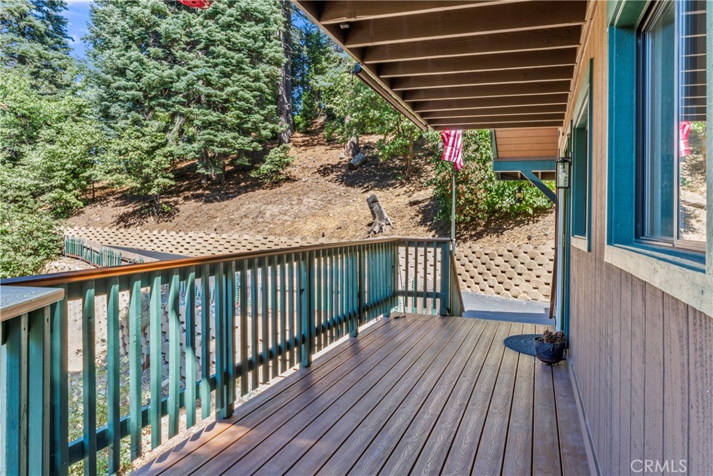 899 Blue Ridge Drive Lake Arrowhead, CA 92385 - Photo 37 of 49 a view of a wooden fence
