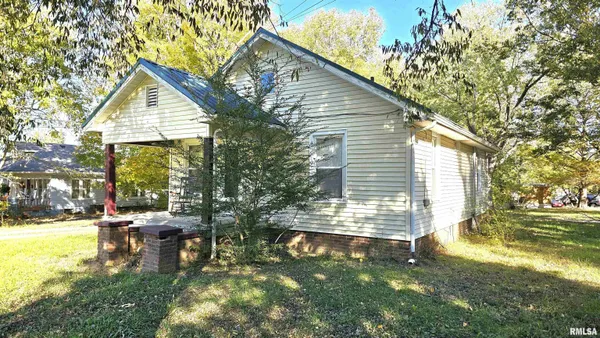 $120,000 | 2571 South Illinois Avenue, Carbondale, IL 62903