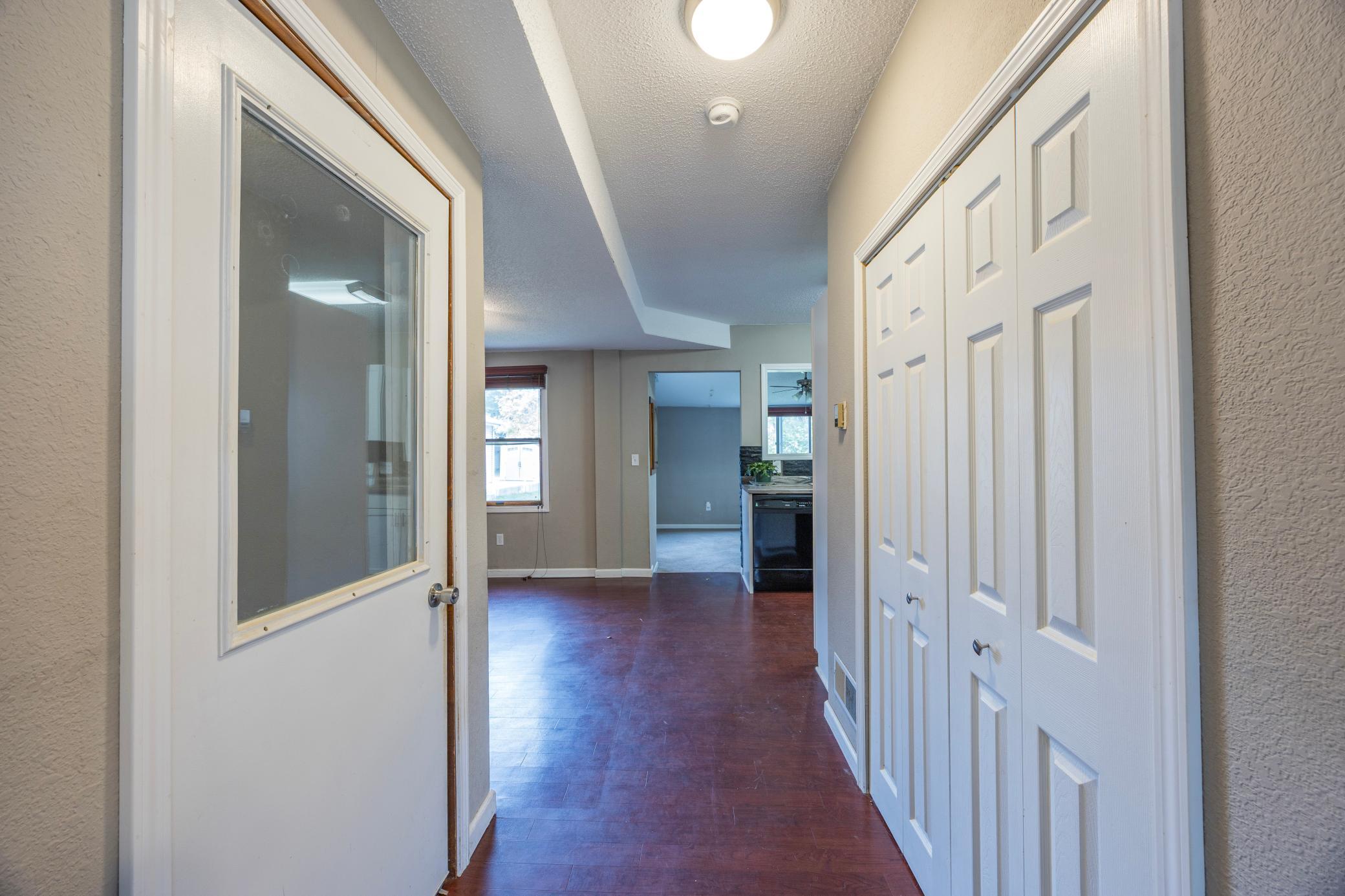 411 Oak Avenue Southeast Montgomery, MN 56069 - Photo 13 of 35