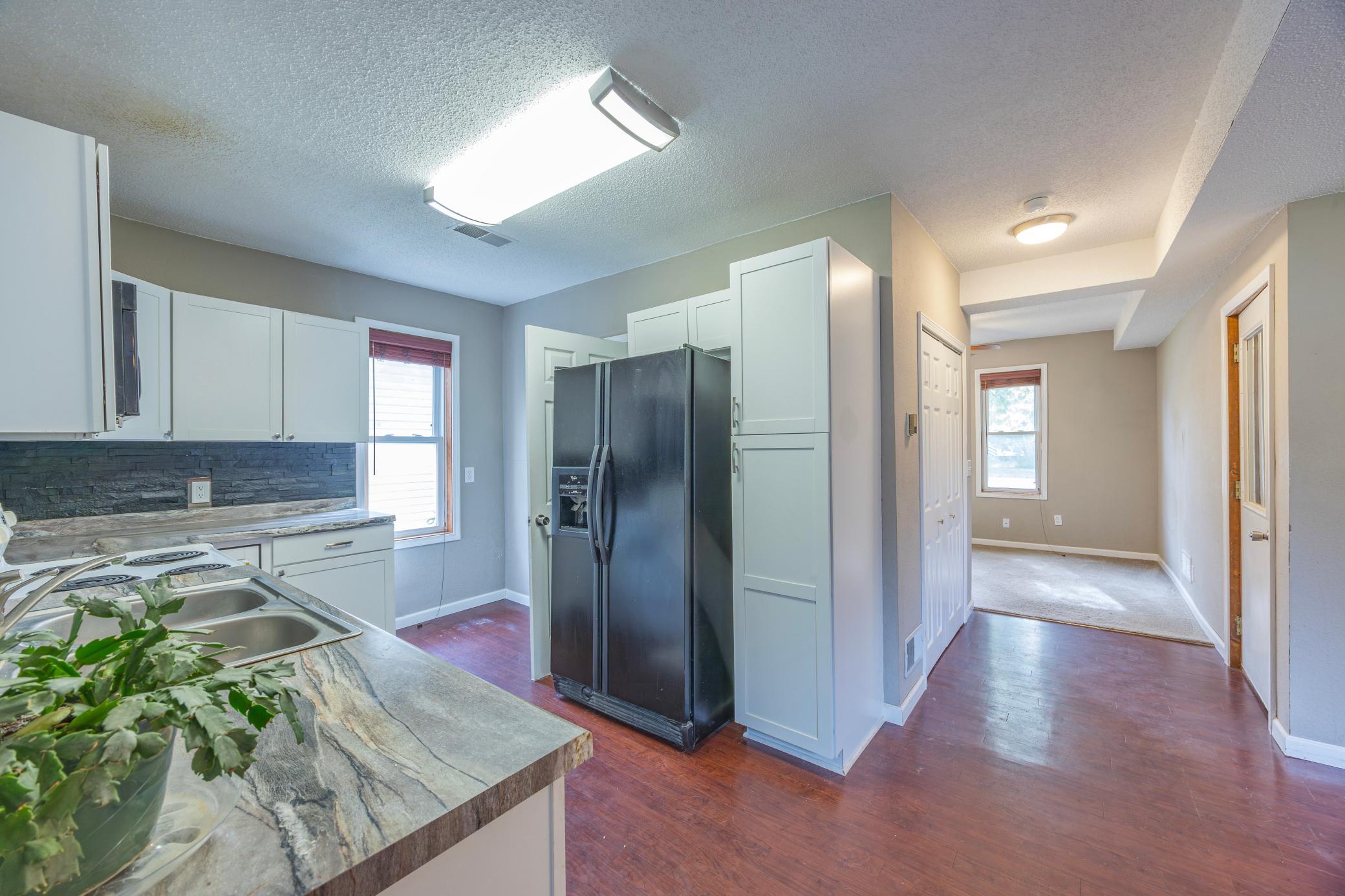 411 Oak Avenue Southeast Montgomery, MN 56069 - Photo 16 of 35