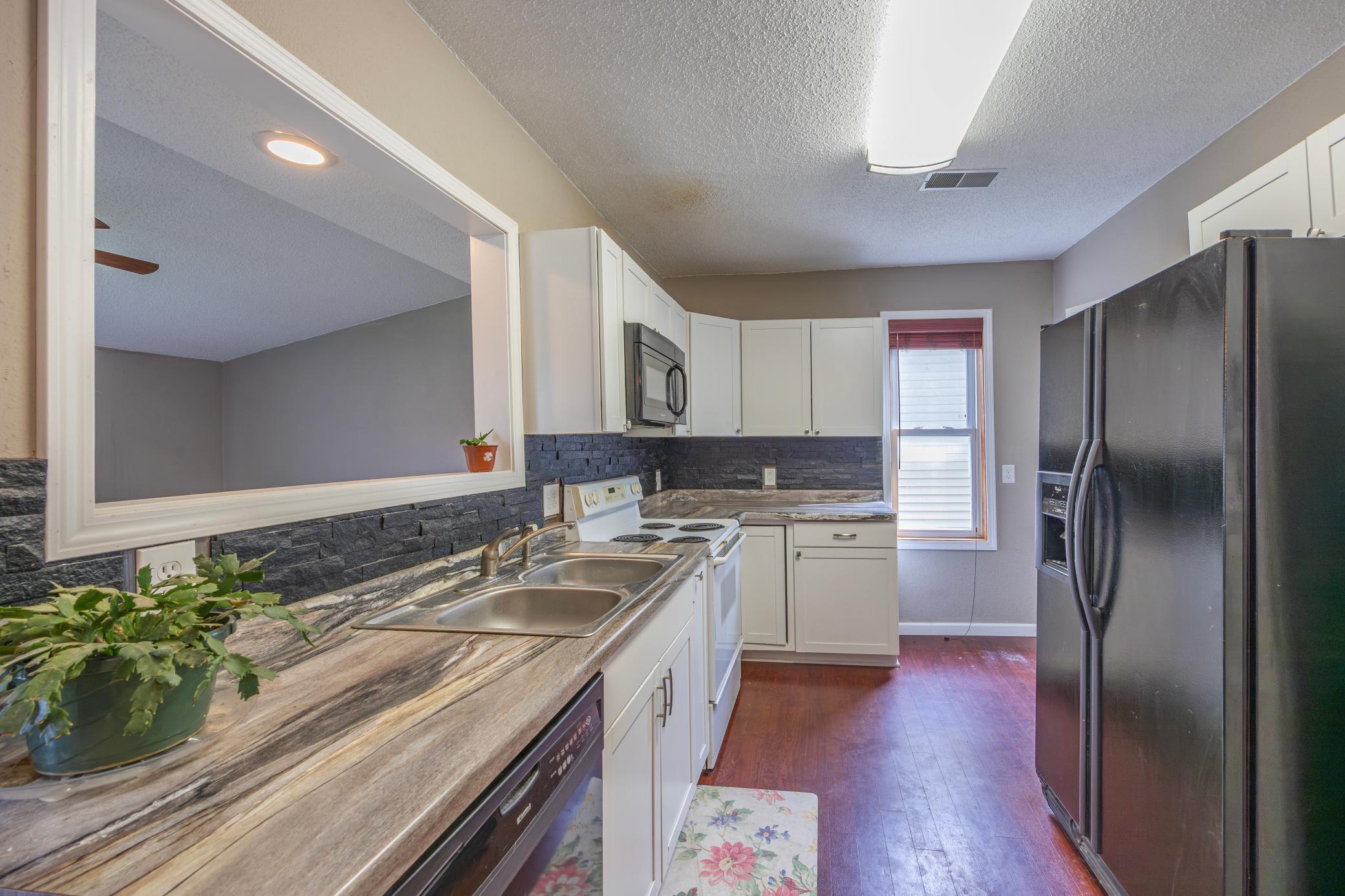 411 Oak Avenue Southeast Montgomery, MN 56069 - Photo 18 of 35