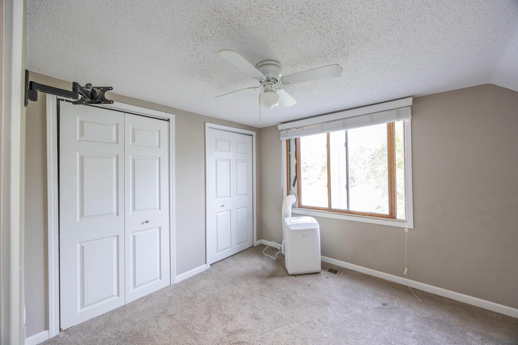 411 Oak Avenue Southeast Montgomery, MN 56069 - Photo 28 of 35