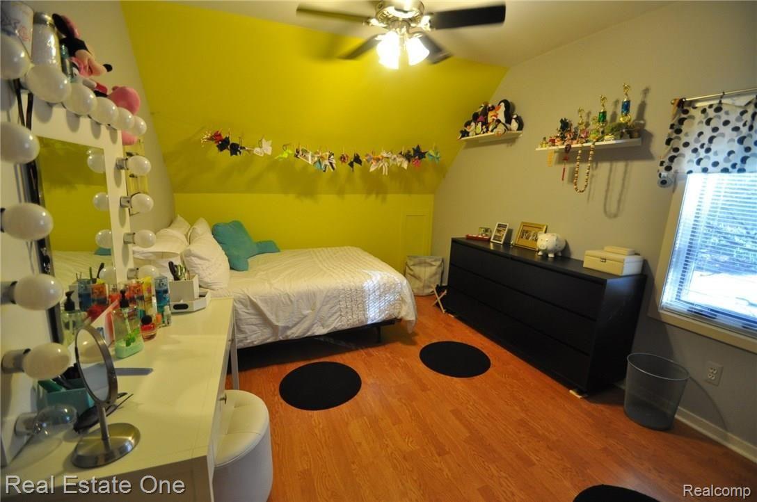 1016 West Snell Road Rochester, MI 48306 - Photo 24 of 43 22.JPG