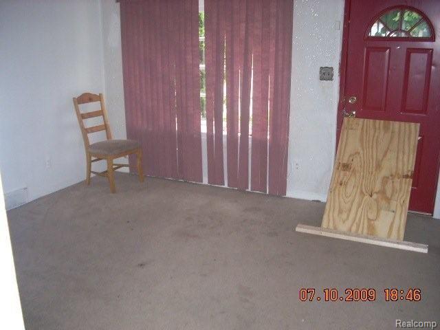 19793 Edinborough Road Detroit, MI 48219 - Photo 4 of 6 DSCN0428
