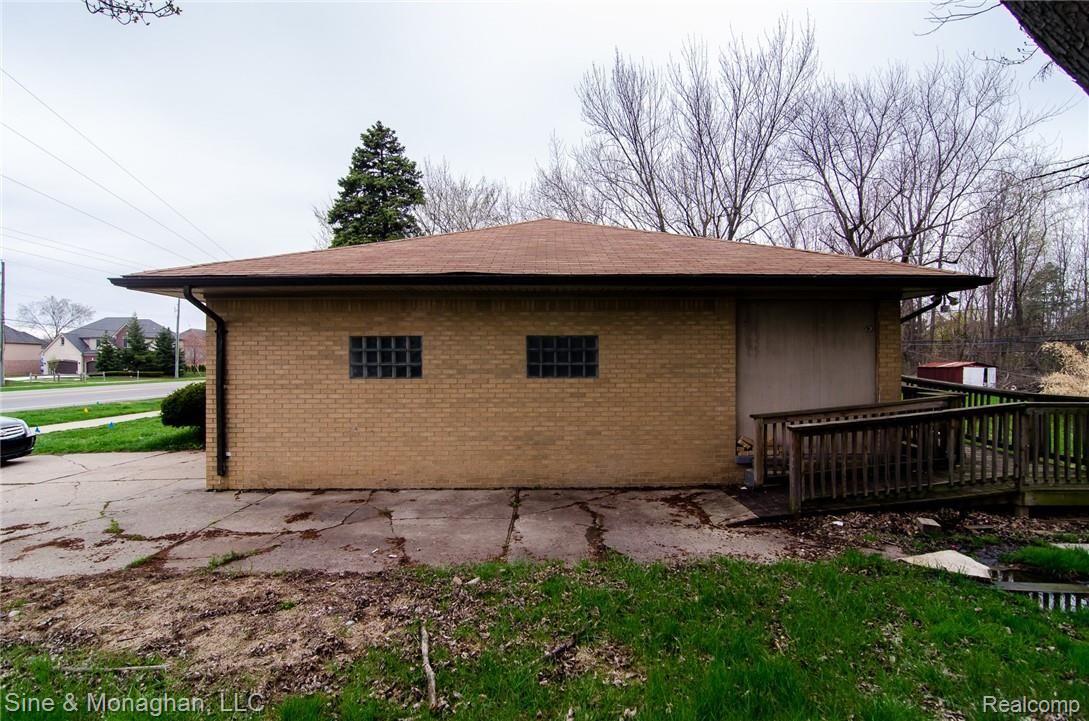 2909 East Wattles Road Troy, MI 48085 - Photo 27 of 28 20190425_124721.JPG