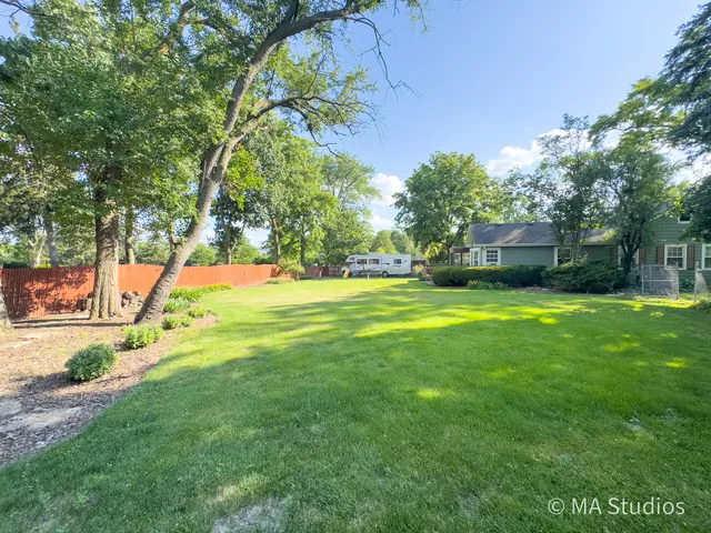 $625,000 | 1219 Golf Lane, Wheaton, IL 60189