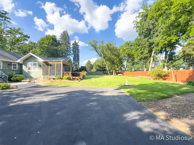 $625,000 | 1219 Golf Lane, Wheaton, IL 60189