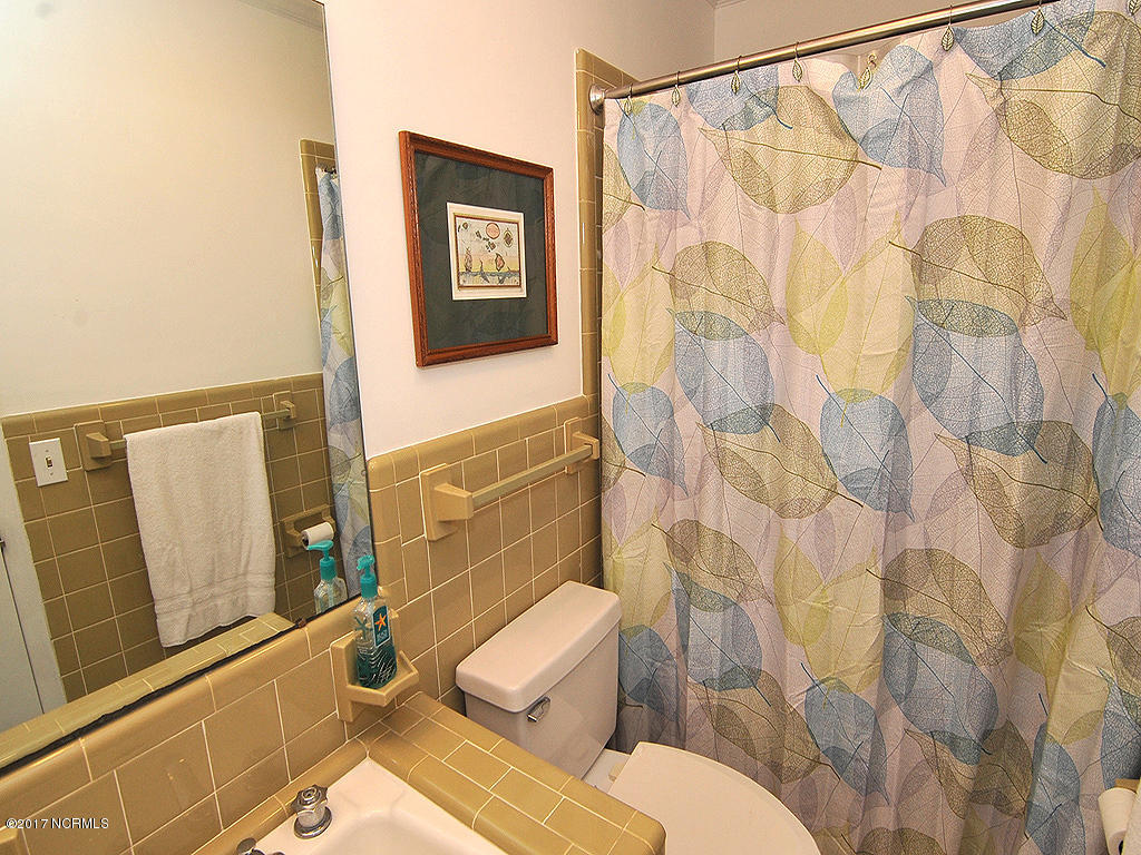 133 Partridge Road Wilmington, NC 28412 - Photo 18 of 19 Master Bath 2