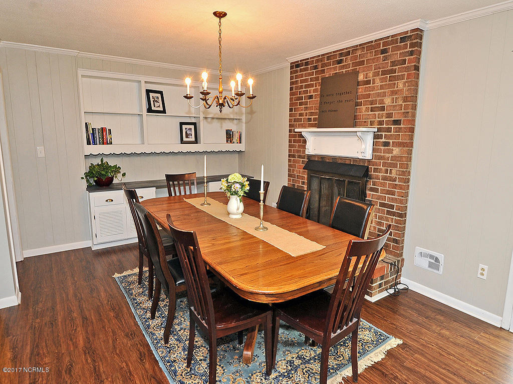 133 Partridge Road Wilmington, NC 28412 - Photo 9 of 19 Dining