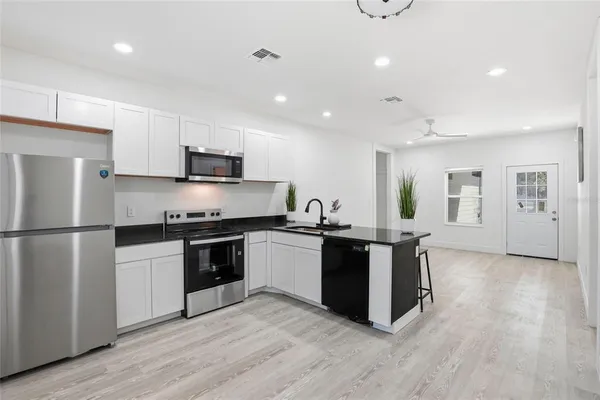 $235,000 | 103 Long Road, Interlachen, FL 32148