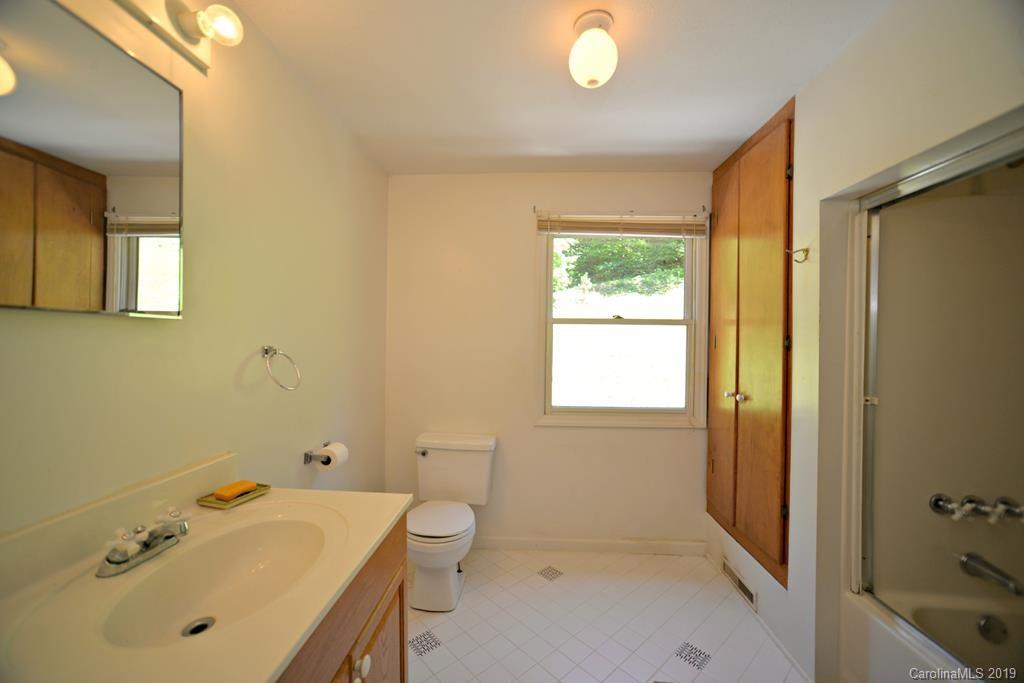 130 Fox Trace Road Sylva, NC 28779 - Photo 12 of 34 Gallery Image 12