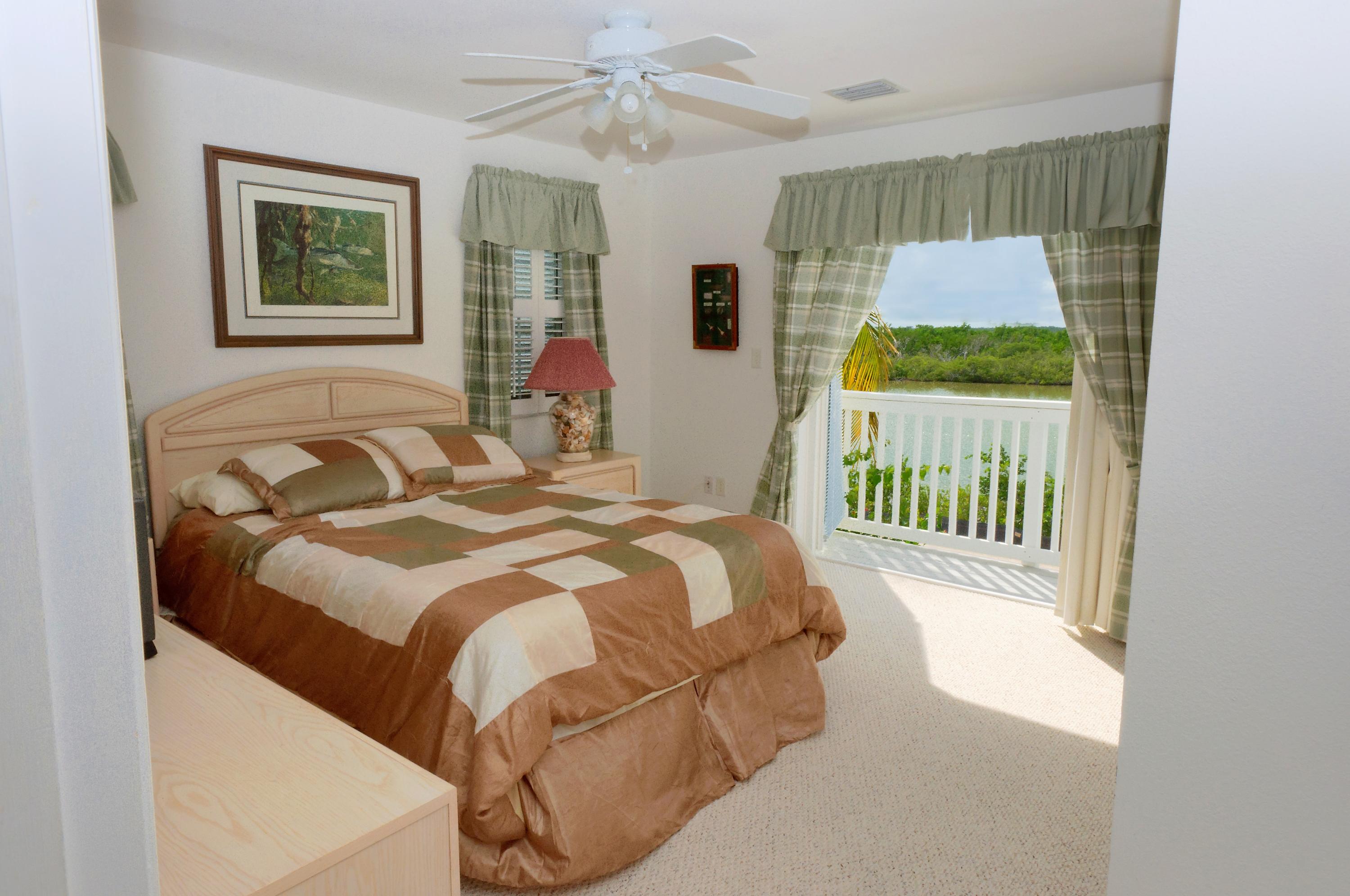 763 Indies Road Summerland Key, FL 33042 - Photo 16 of 43 Downstairs_bedroom_Bartels+763-282364161