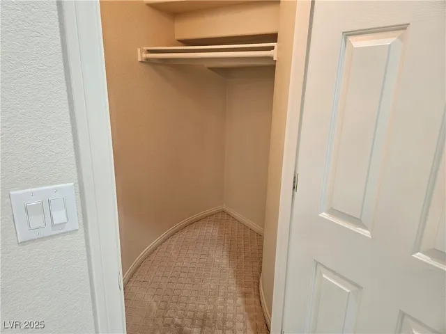 $2,600 | 10134 Reflection Brook Avenue, Las Vegas, NV 89148