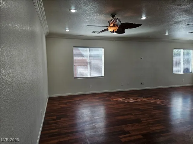 $2,600 | 10134 Reflection Brook Avenue, Las Vegas, NV 89148
