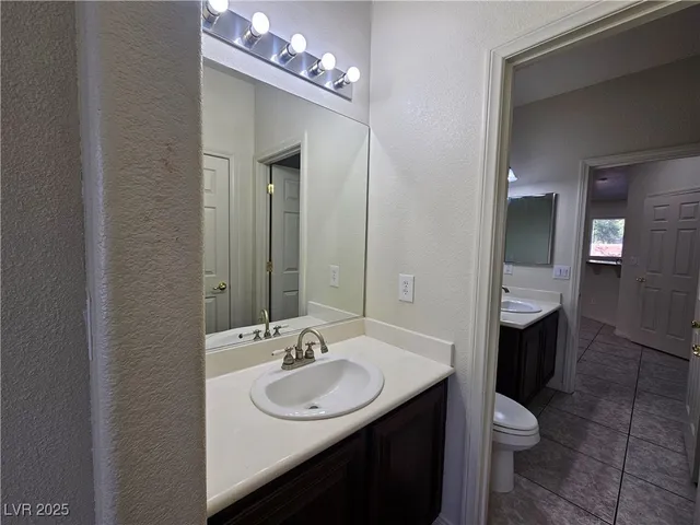 $2,600 | 10134 Reflection Brook Avenue, Las Vegas, NV 89148