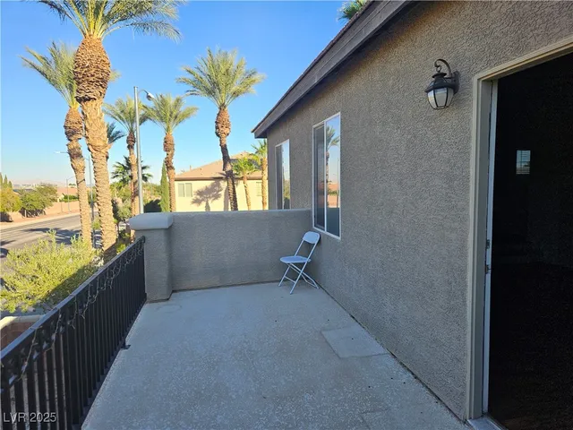 $2,600 | 10134 Reflection Brook Avenue, Las Vegas, NV 89148