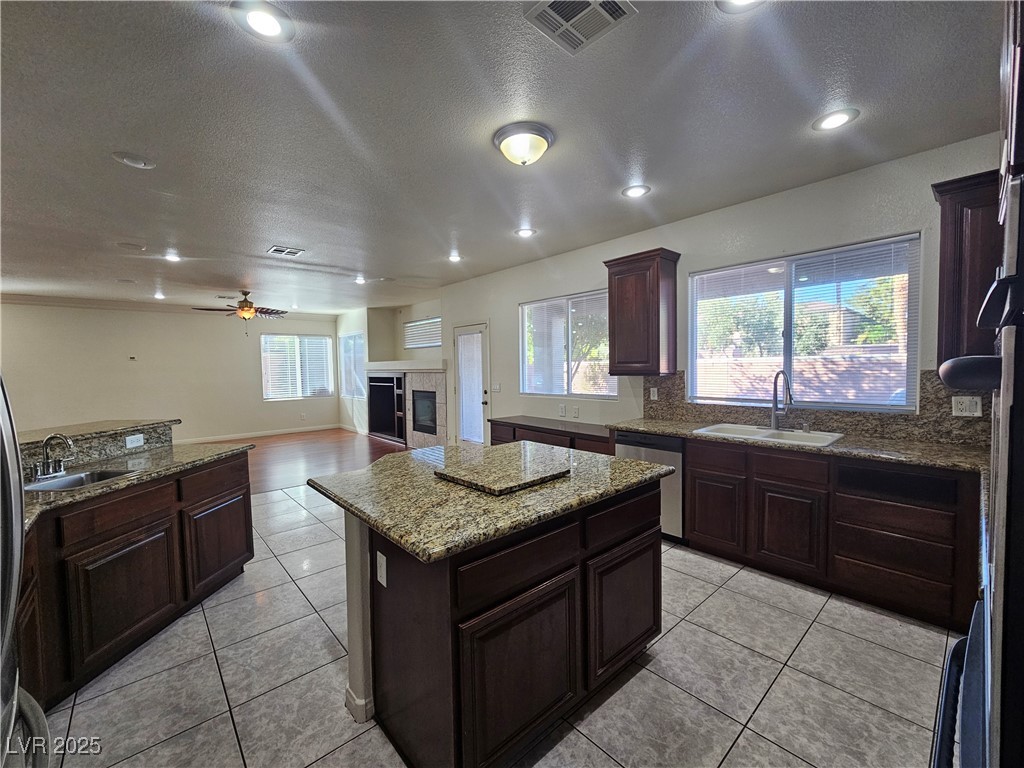 10134 Reflection Brook Avenue Las Vegas, NV 89148 - Photo 10 of 57