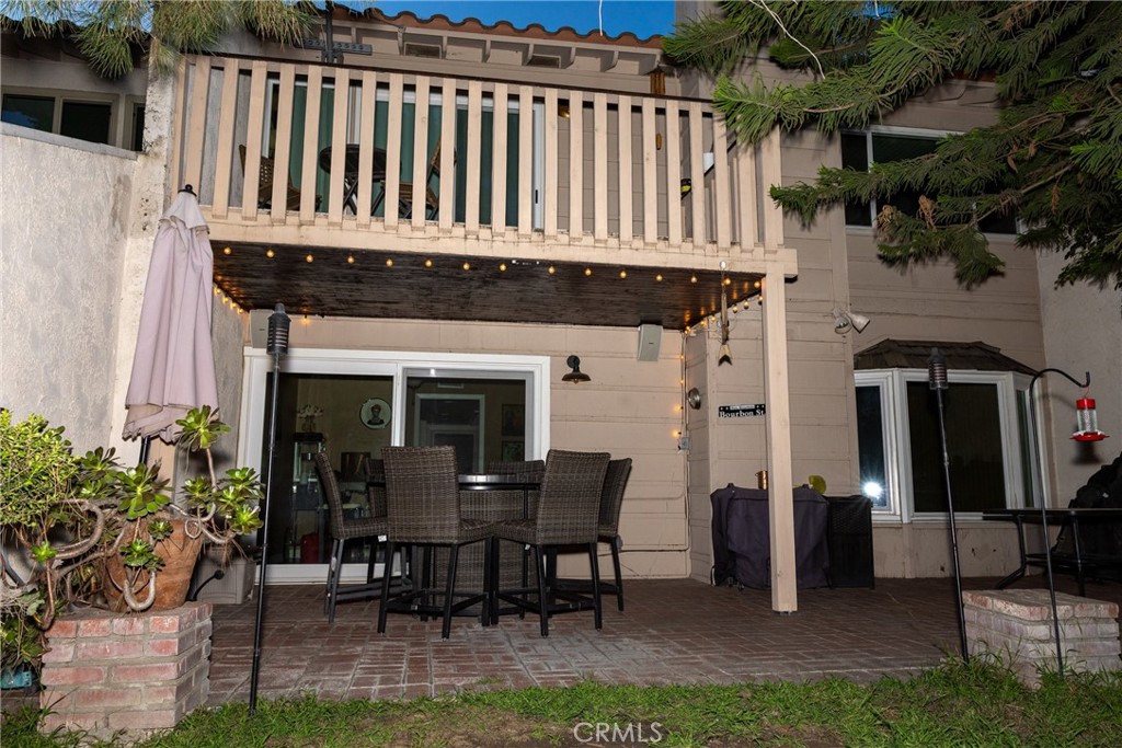 2216 El Capitan Drive Riverside, CA 92506 - Photo 20 of 39 a view of a dinning tables and chairs in patio