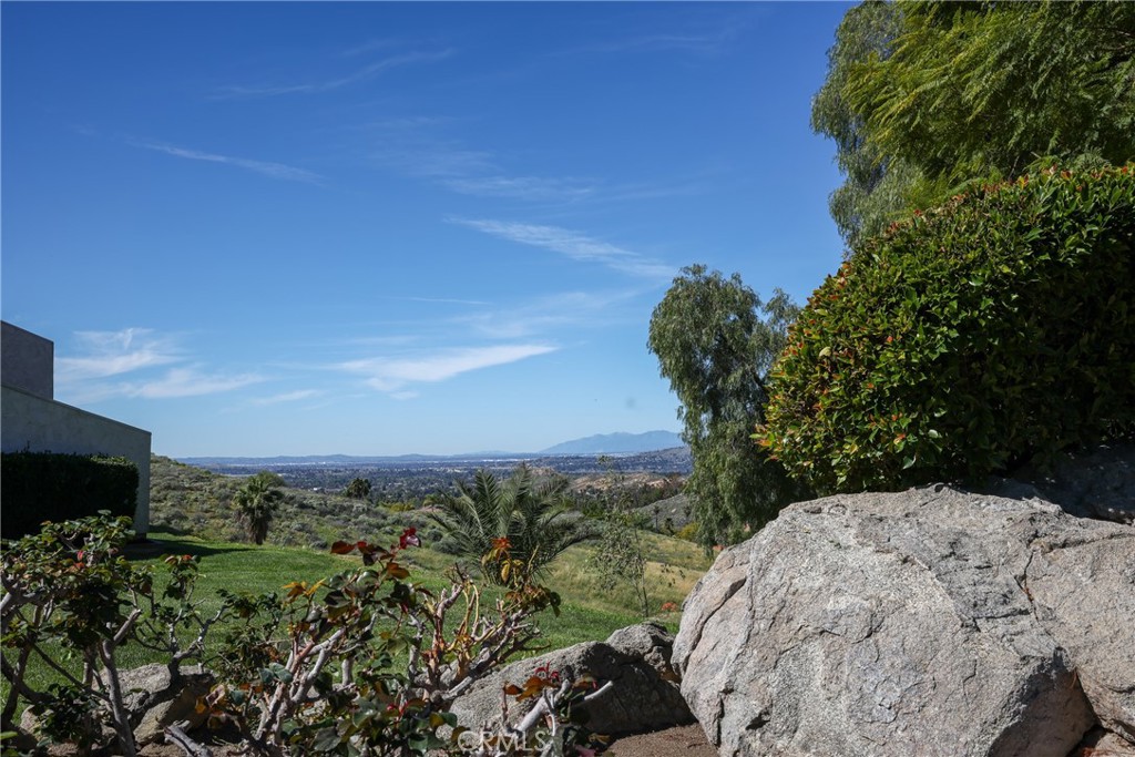 2216 El Capitan Drive Riverside, CA 92506 - Photo 34 of 39 a view of a outdoor space with mountain view