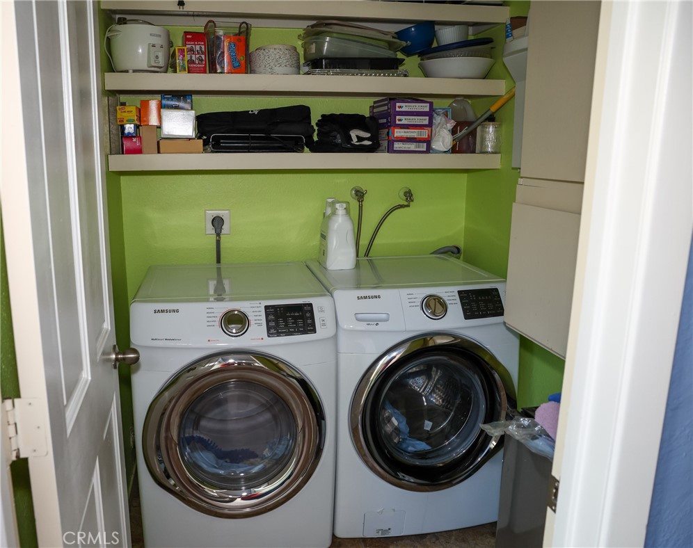 2216 El Capitan Drive Riverside, CA 92506 - Photo 9 of 39 a utility room with dryer and washer
