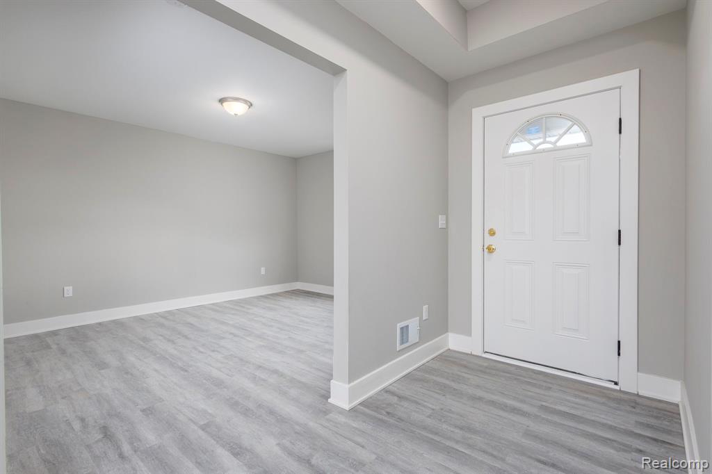 2367 Baltimore Davison, MI 48423 - Photo 2 of 22