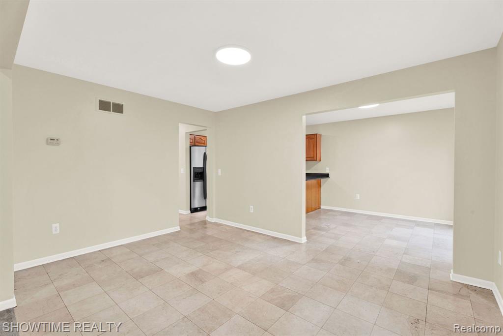 42810 Little Road Clinton Township, MI 48036 - Photo 20 of 71