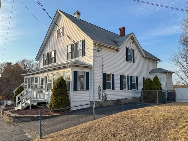 $325,000 | 34 Smithfield Road, Woonsocket, RI 02895