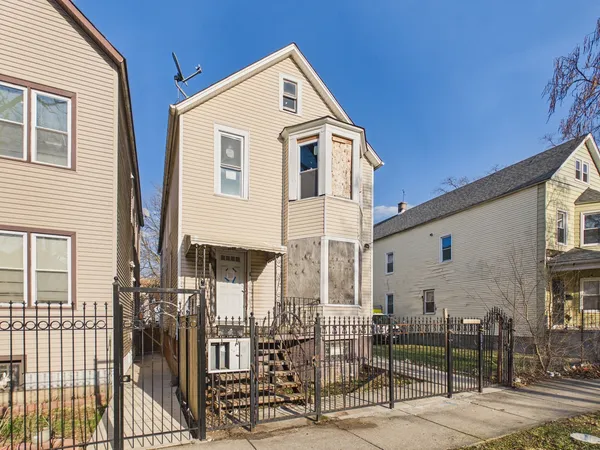 $125,000 | 8747 South Escanaba Avenue, Chicago, IL 60617