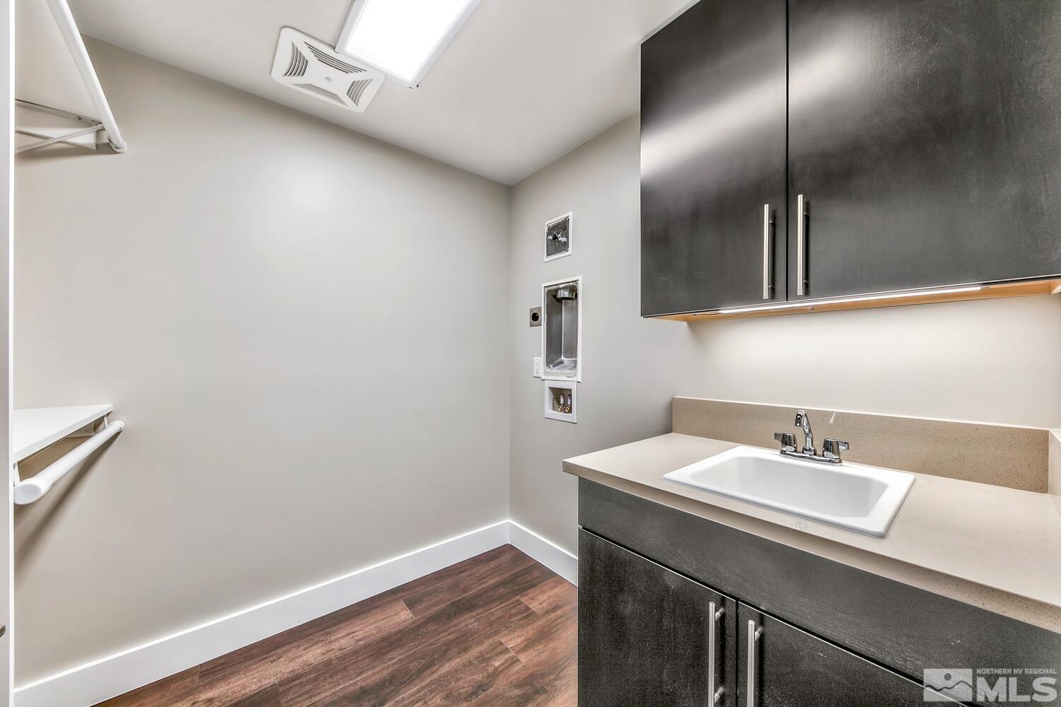 106 High Street Reno, NV 89502 - Photo 17 of 21 a bathroom with a sink and a mirror