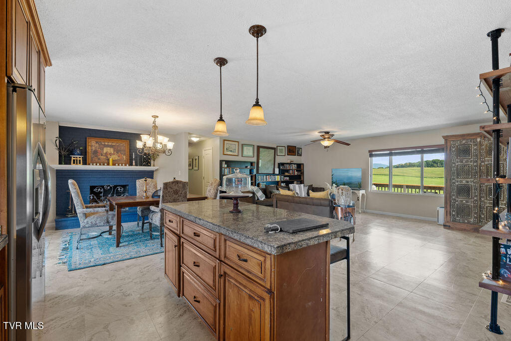 2040 Warrensburg Road Greeneville, TN 37743 - Photo 9 of 39 Kitchen