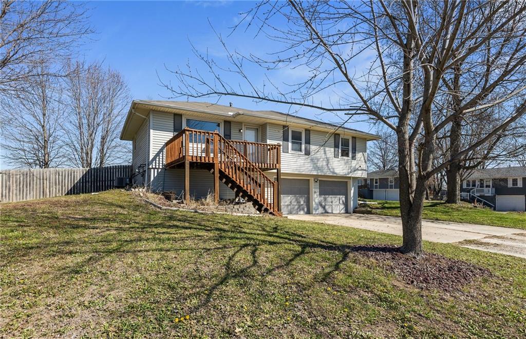 271 Northwest 75th Road Centerview, MO 64019 - Photo 2 of 33