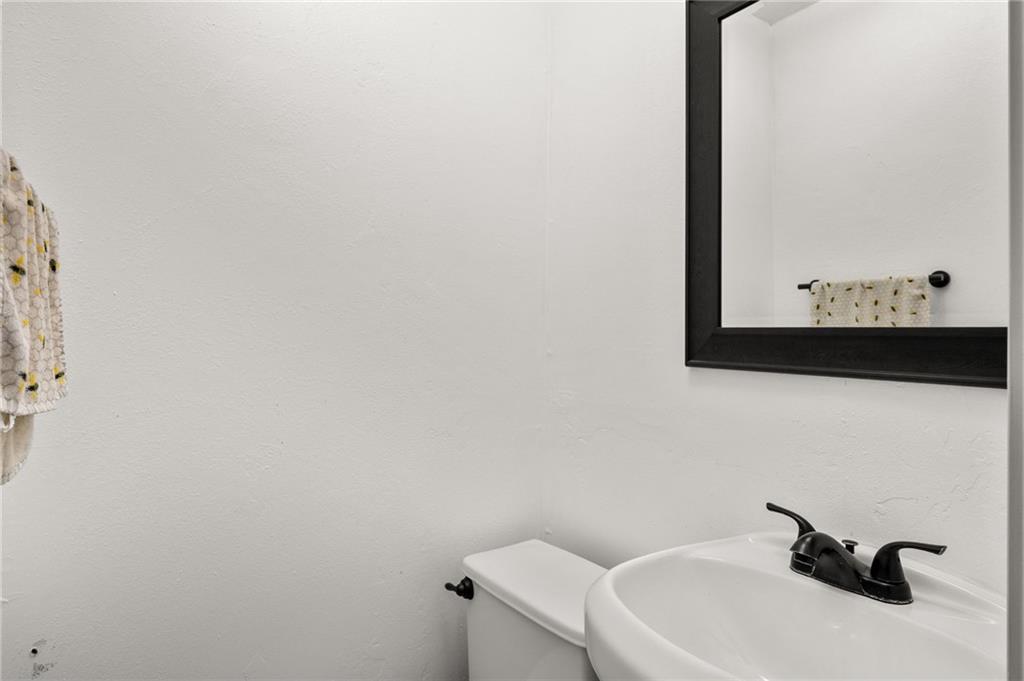 271 Northwest 75th Road Centerview, MO 64019 - Photo 26 of 33